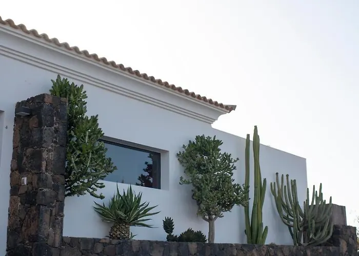 Villa Casa Mila With Heated Pool In El Roque *